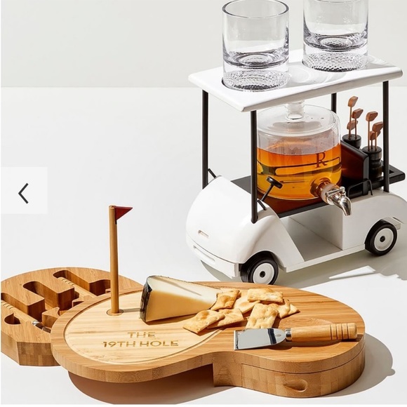 The wine savant golf decanter whiskey decanter and 2 whiskey glasses - Picture 2 of 4